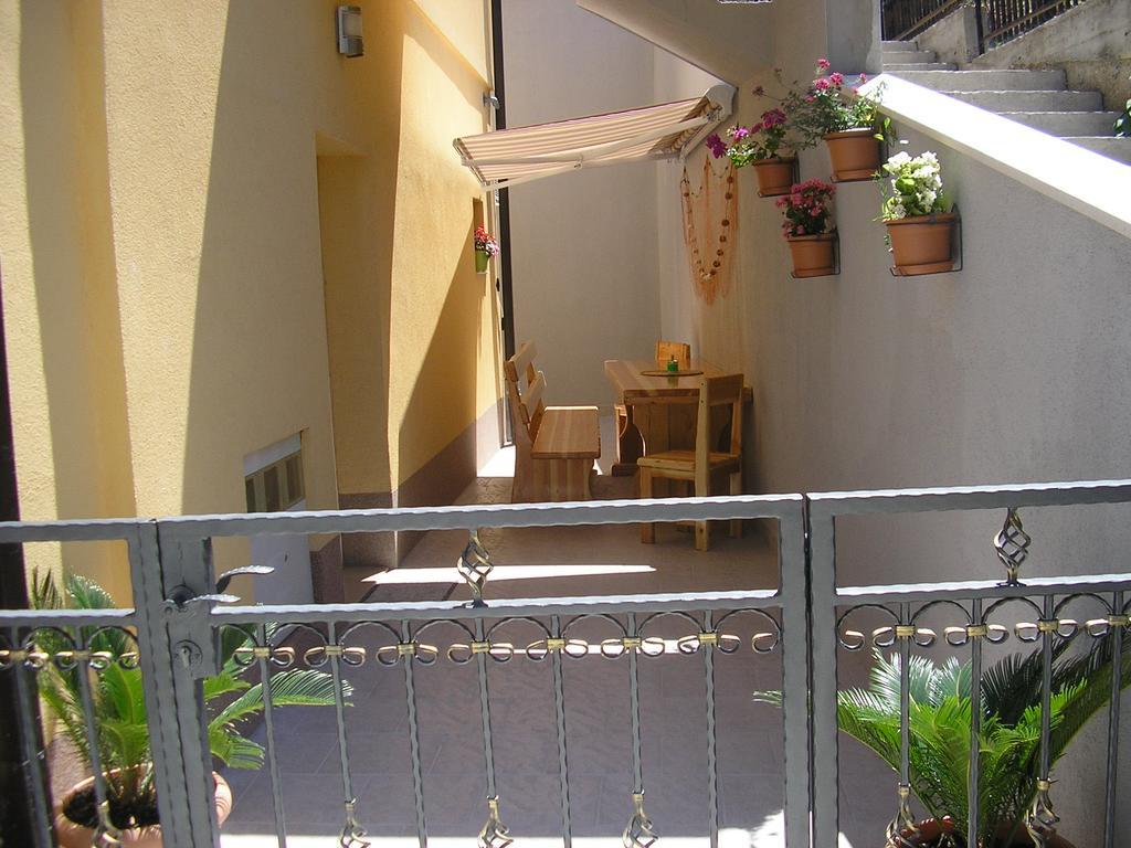 Apartments Viki Trogir Zewnętrze zdjęcie