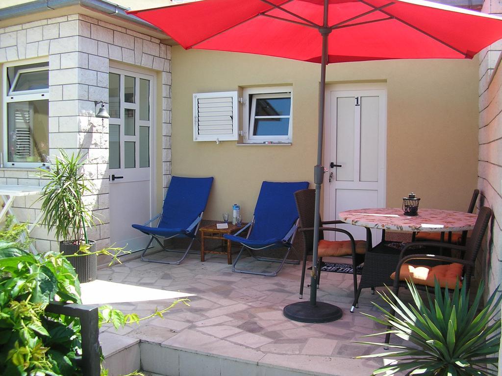 Apartments Viki Trogir Zewnętrze zdjęcie