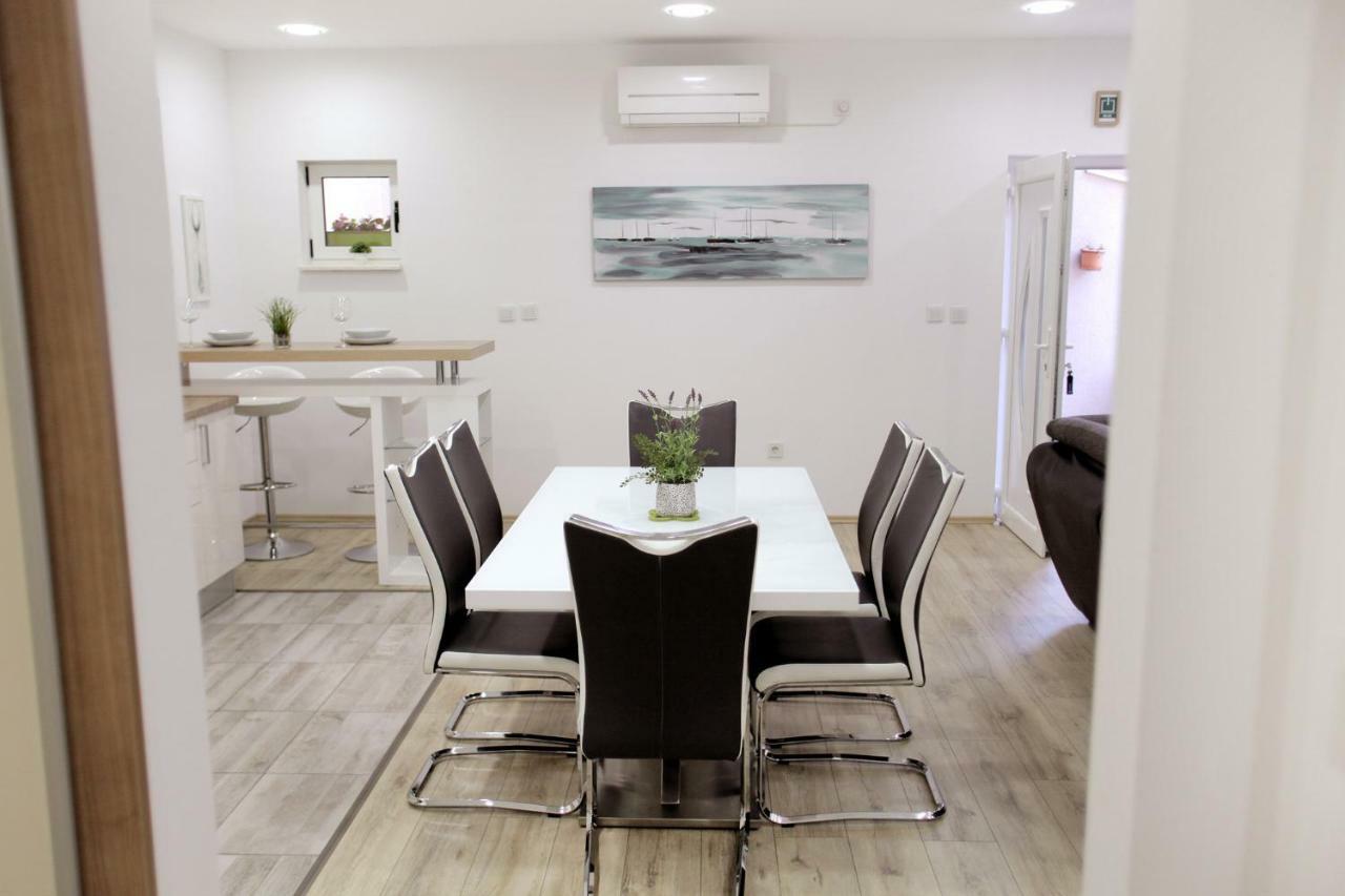 Apartments Viki Trogir Zewnętrze zdjęcie