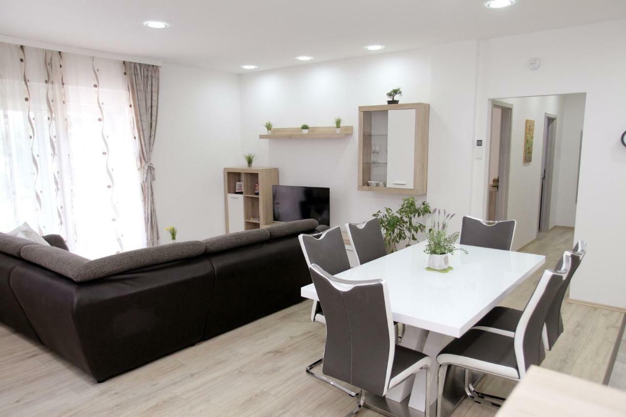 Apartments Viki Trogir Zewnętrze zdjęcie