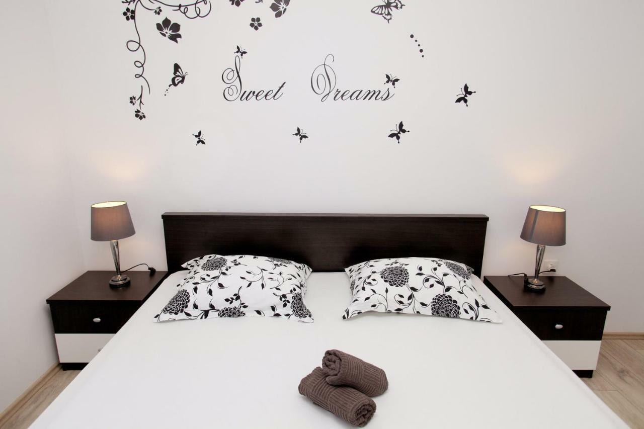 Apartments Viki Trogir Zewnętrze zdjęcie