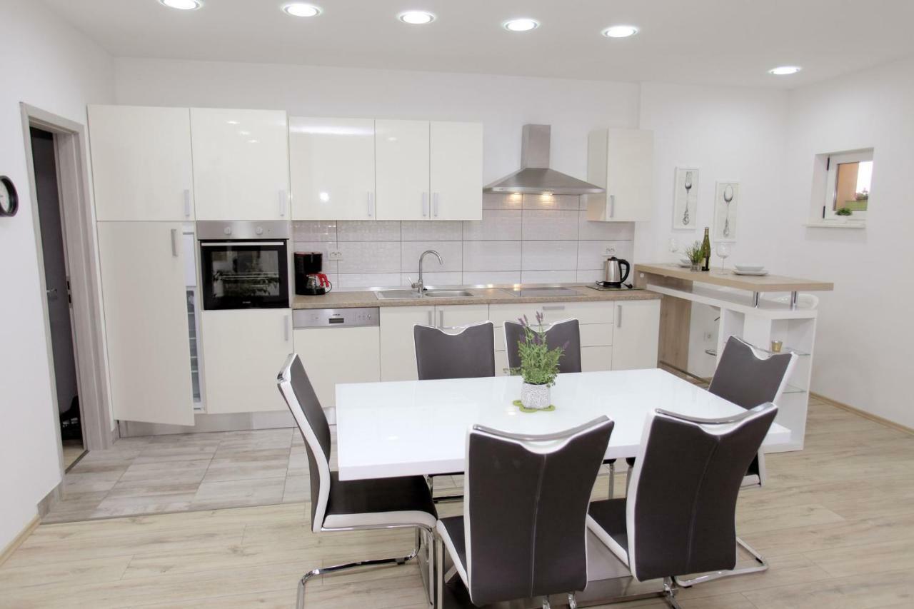Apartments Viki Trogir Zewnętrze zdjęcie