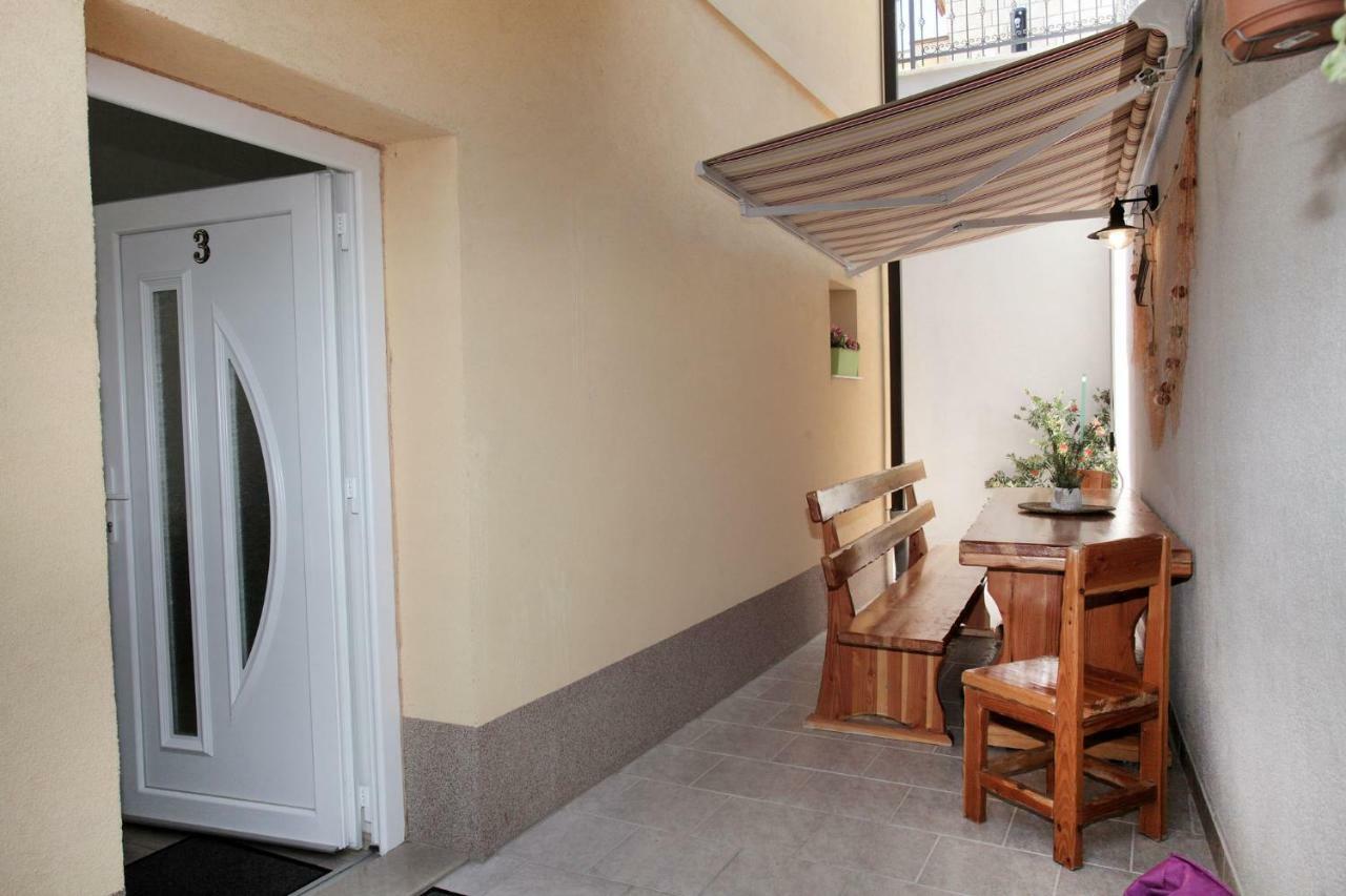 Apartments Viki Trogir Zewnętrze zdjęcie