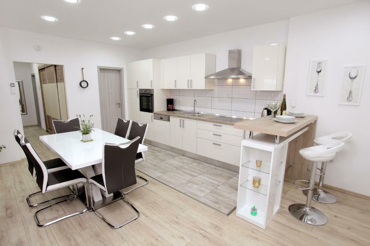 Apartments Viki Trogir Zewnętrze zdjęcie